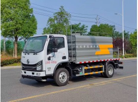 小型洒水车