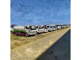 东风洒水车