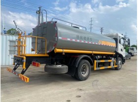 12吨洒水车