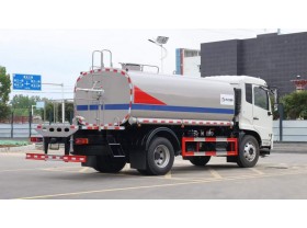 东风天锦洒水车
