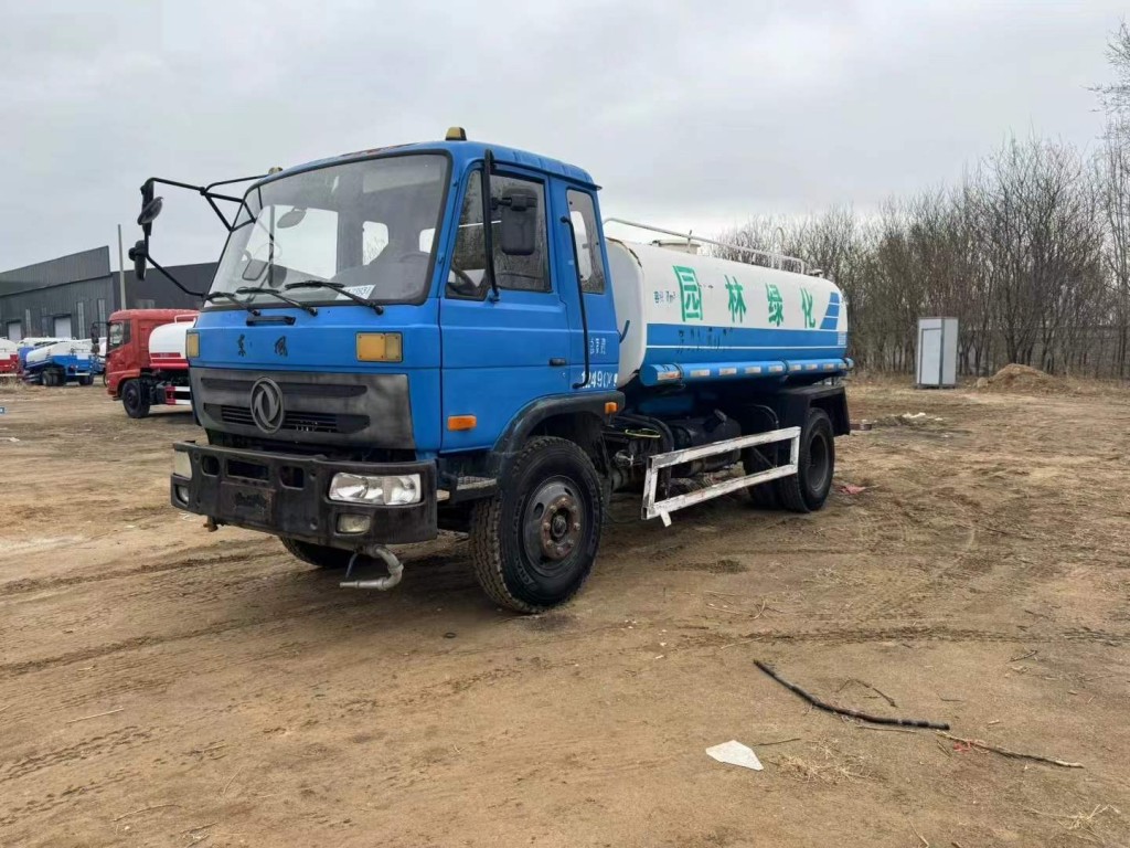 国5洒水车