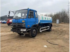 国5洒水车