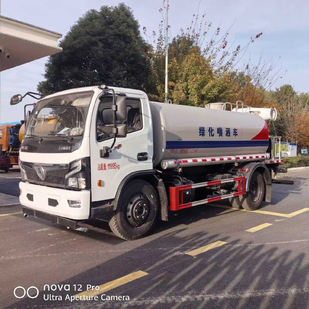 福瑞卡洒水车