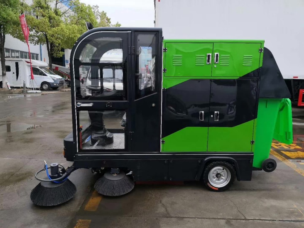 电动环卫清扫车