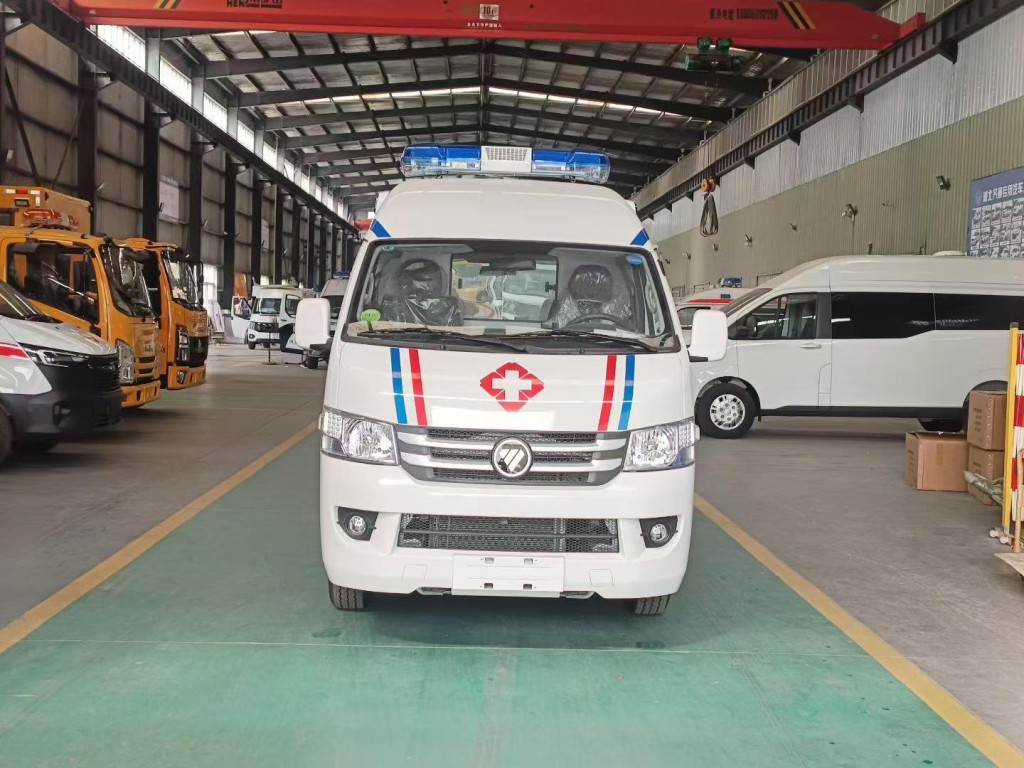 福田监护型救护车