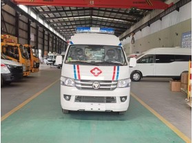 福田监护型救护车