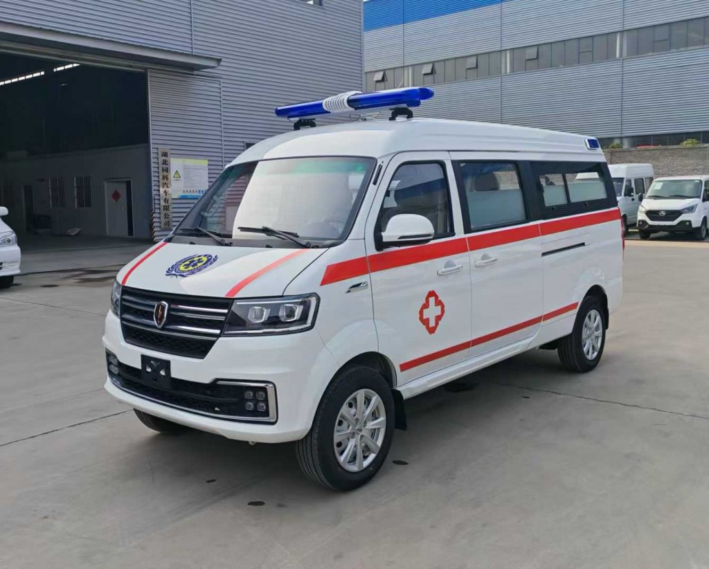 金杯海狮转运型急救车
