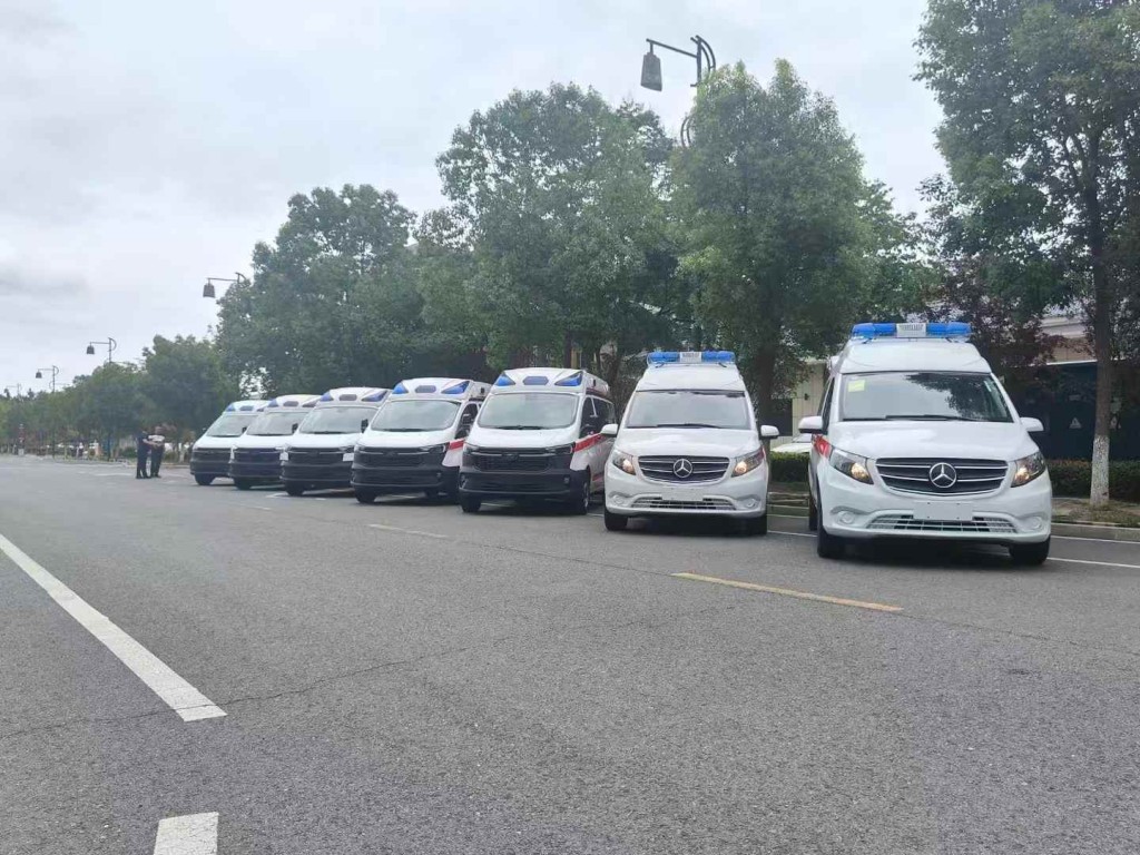 监护型奔驰急救车