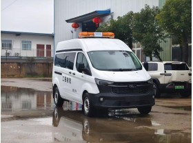 福特全顺急救车