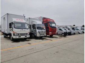 陕汽医疗废物专用车