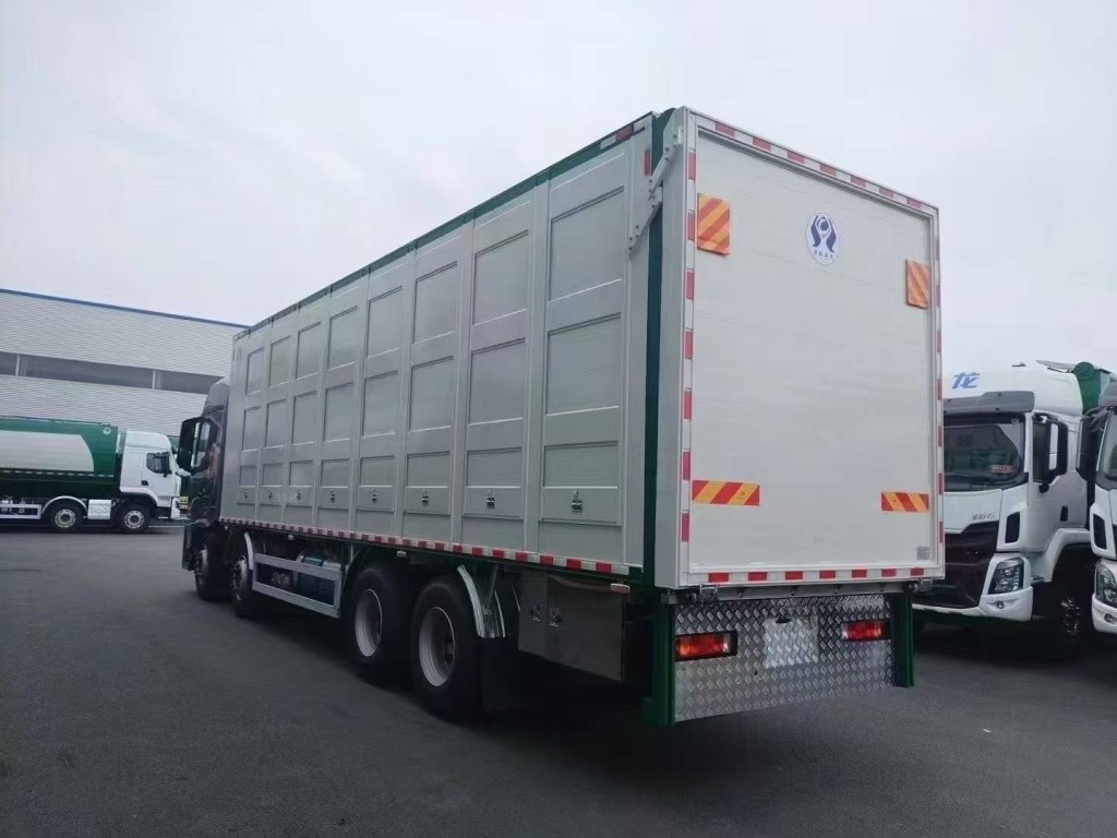福田欧曼前四后八活猪运输车