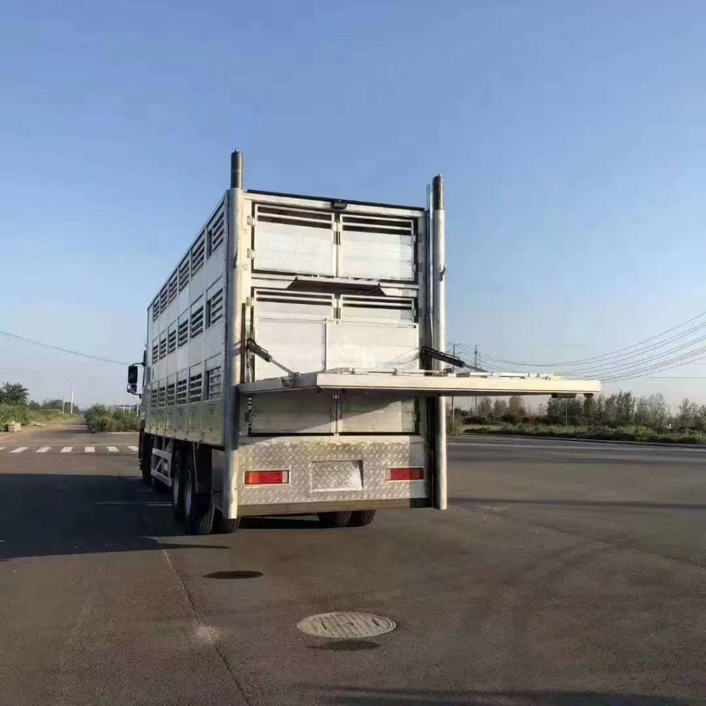 庆铃仔猪运输车