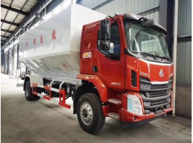 柳汽乘龙28方散装饲料运输车