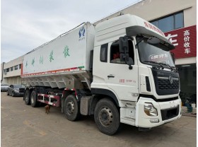 东风天龙饲料车