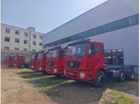东风专底平板车