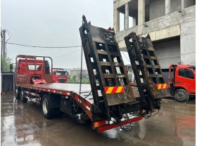 爬梯平板车