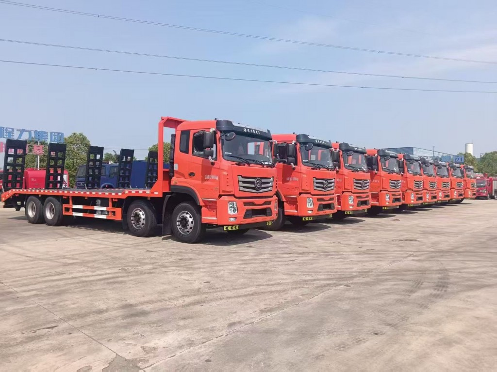 前四后八平板车