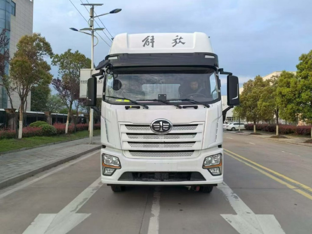 解放雏禽运输车