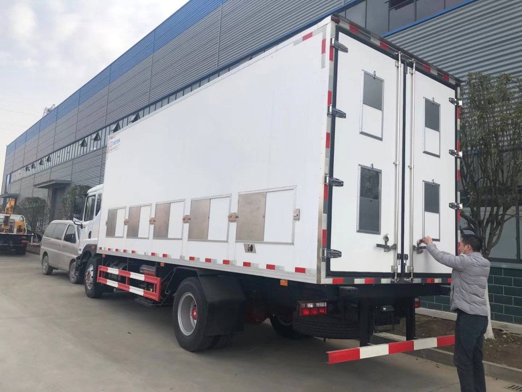 东风天龙鸭苗专用运输车