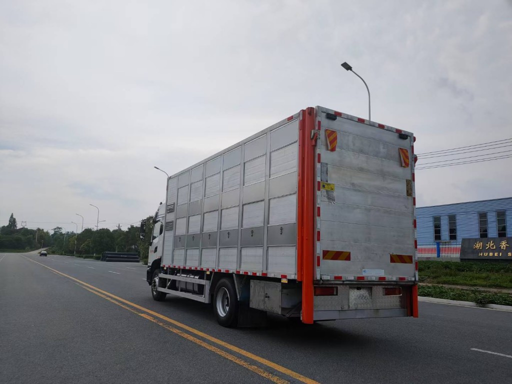 东风天龙雏禽禽苗运输车