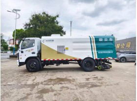 5吨扫路车