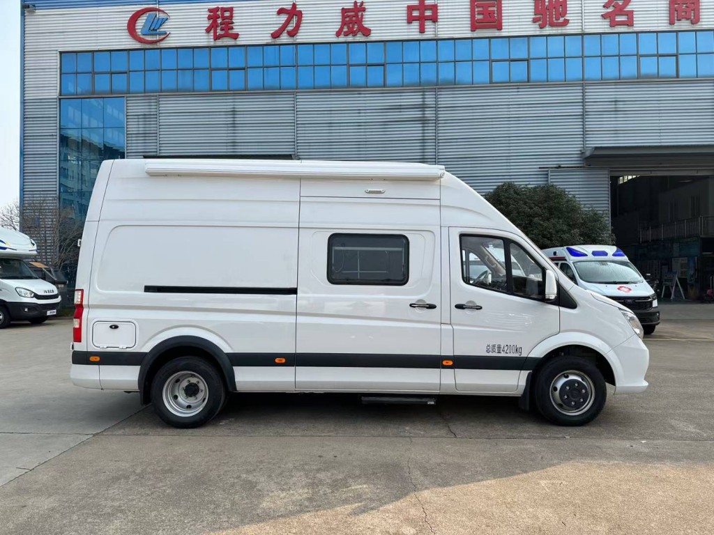 福田图雅诺房车