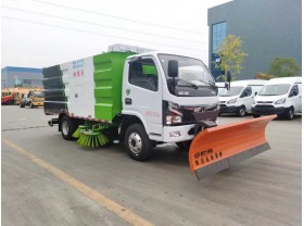 东风扫路除雪车