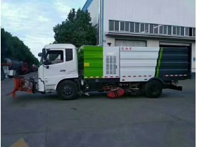 东风多功能扫路除雪车