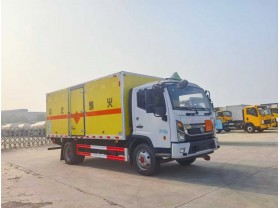 东风凯普特爆破器材运输车