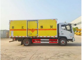 东风嘉运爆破器材运输车