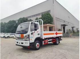 东风多利卡气瓶运输车