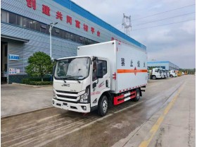 江铃危险品厢式运输车