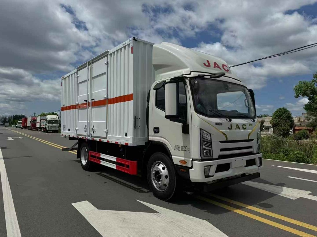 江淮危险品厢式运输车