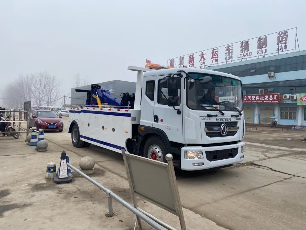 东风多利卡拖吊联体清障车