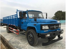 东风尖头半挂教练车