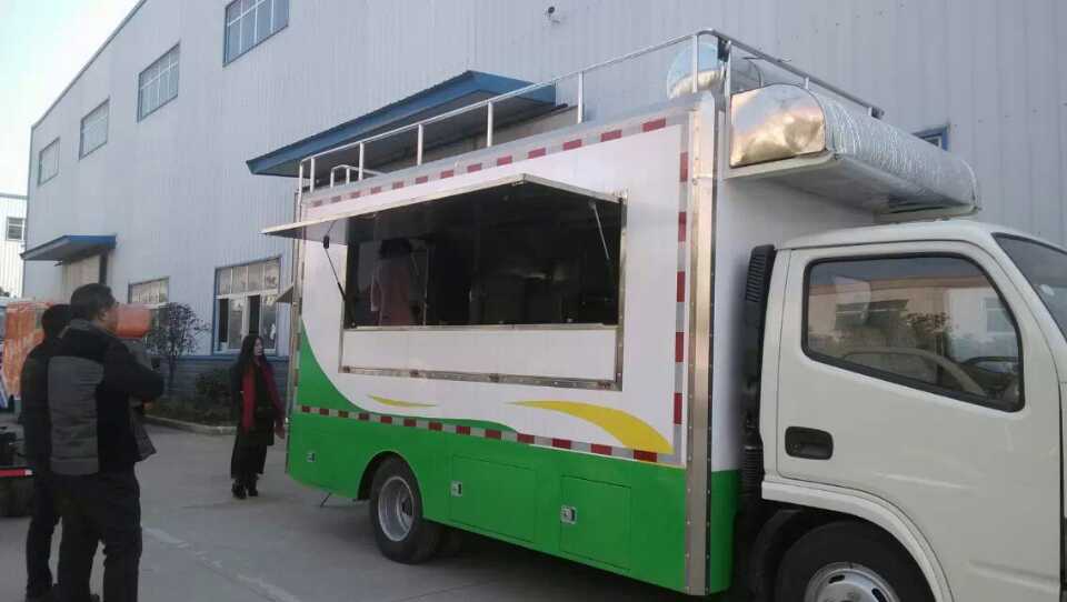 大运流动餐饮车