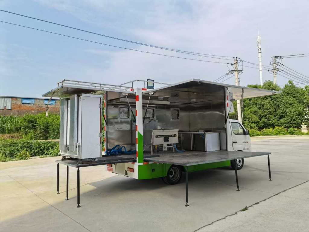 柳汽流动餐饮车