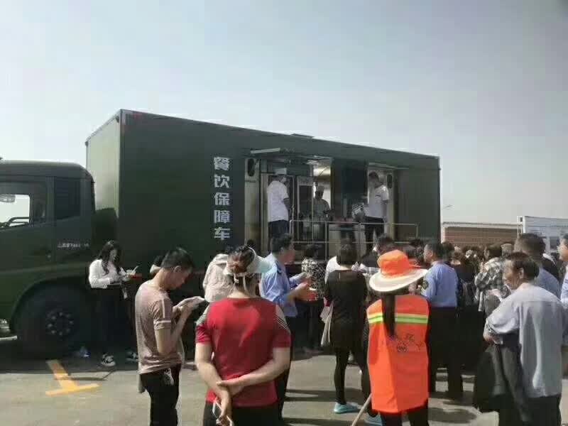 东风天锦移动餐饮车