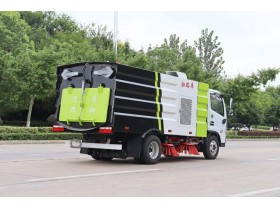 宏宇扫路车