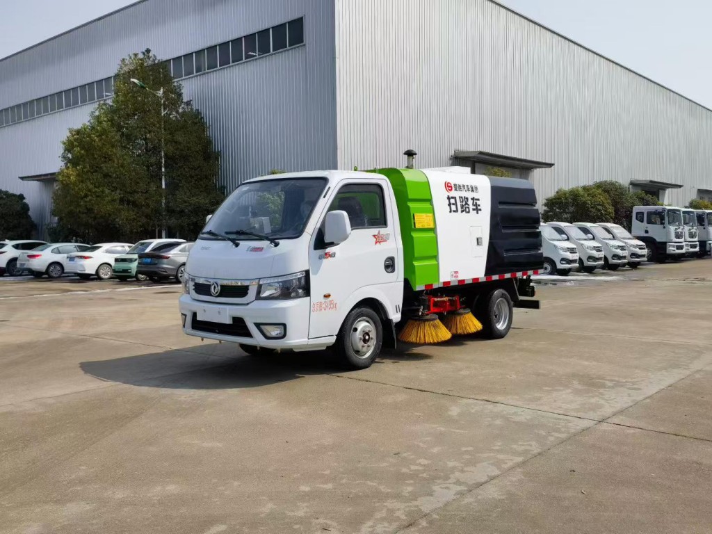 蓝牌扫路车