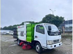 东风金霸扫路车