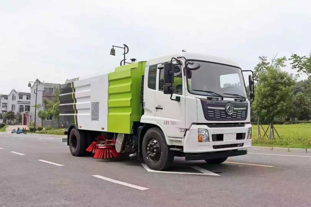 程力天锦扫路车
