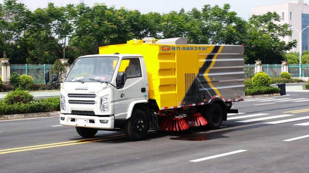 江铃顺达扫路车
