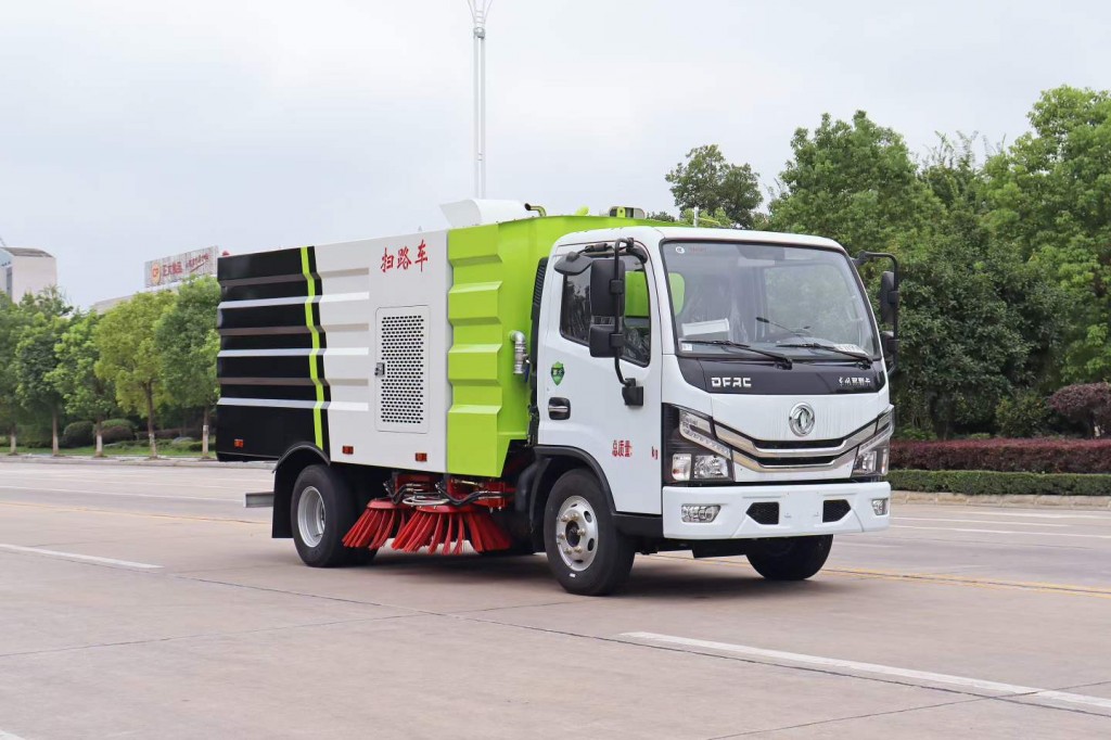 6方扫路车