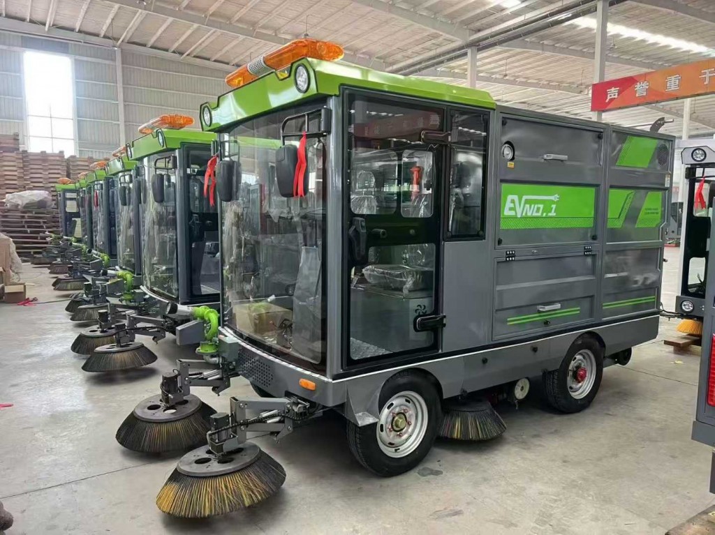 格尔木电动吸尘扫地车