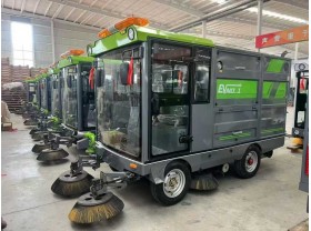 格尔木电动吸尘扫地车