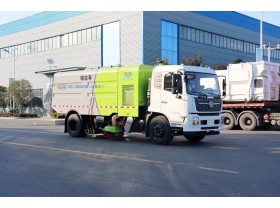 东风天锦干式扫路车
