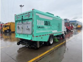 大型清洗扫路车