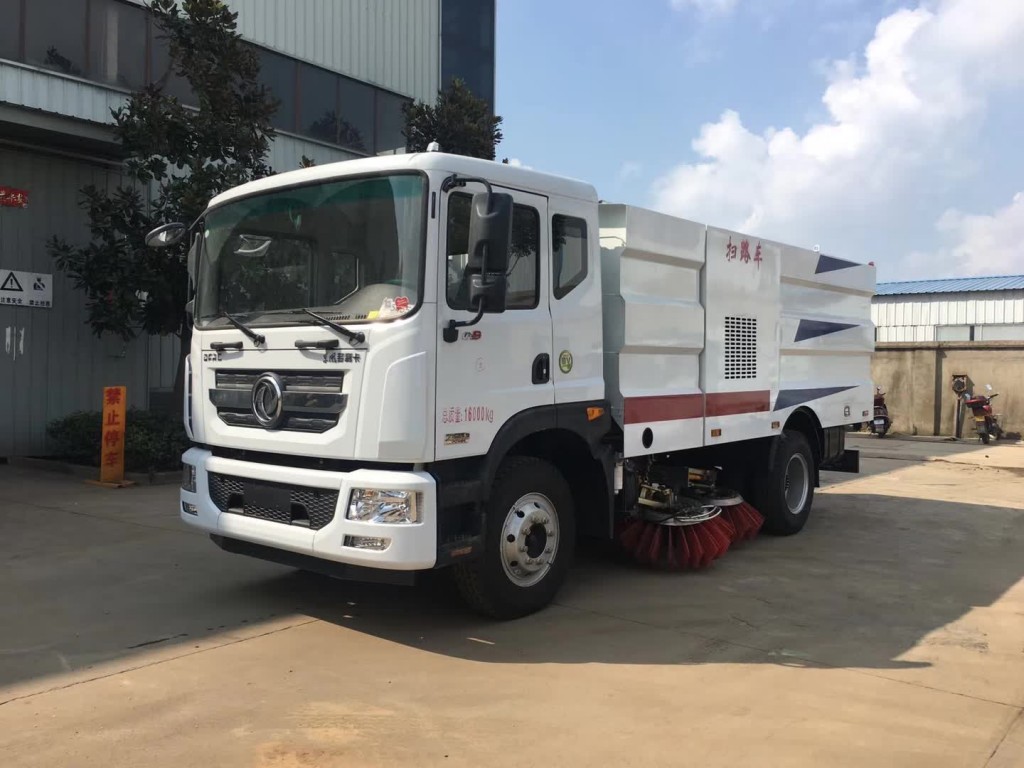 东风多利卡d9扫路车