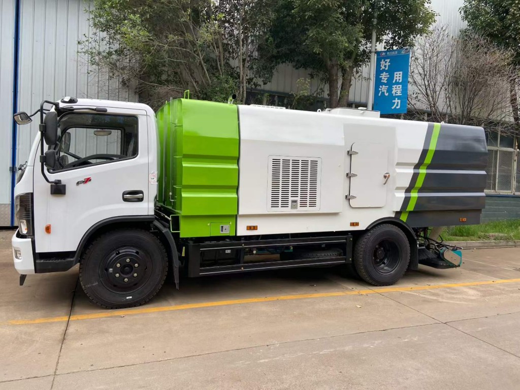 高速路吸尘车